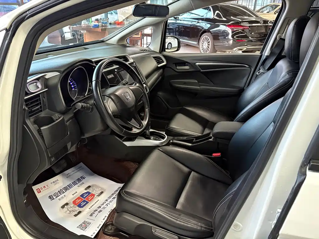 Honda Fit — миниатюра 4