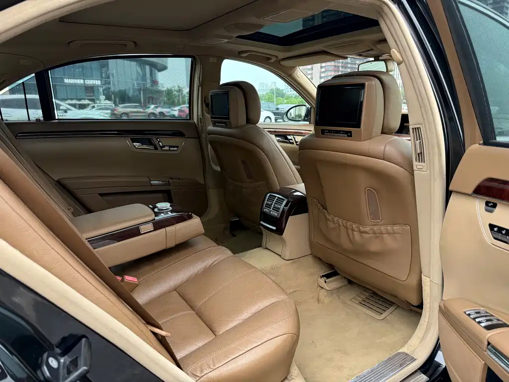 Mercedes-Benz S-Class — миниатюра 14