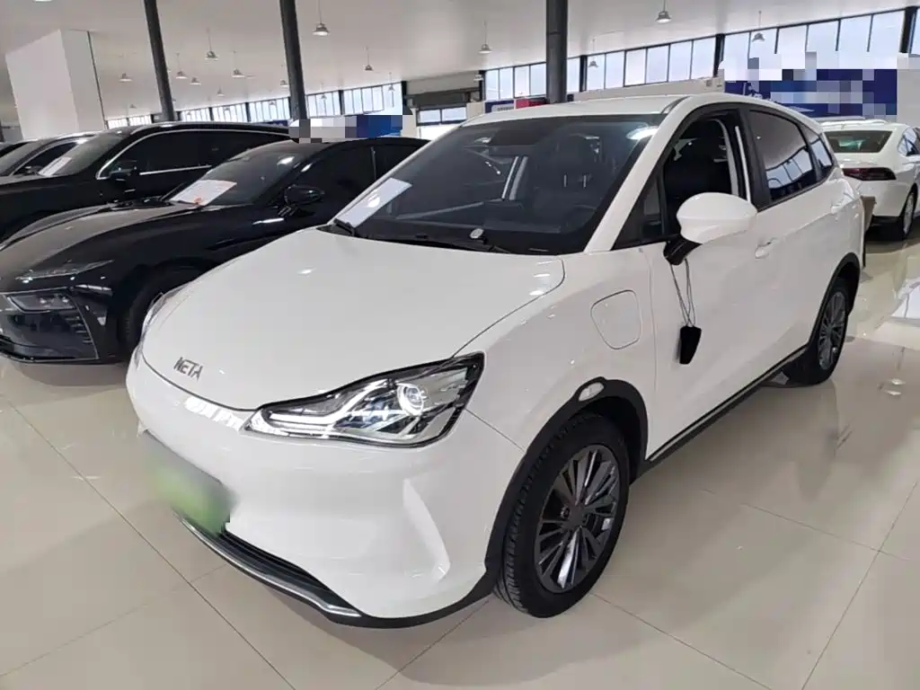 Neta V 2022 400