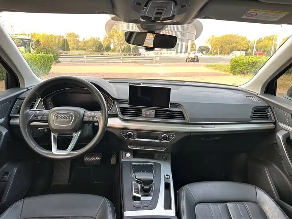 Audi Q5L — миниатюра 9