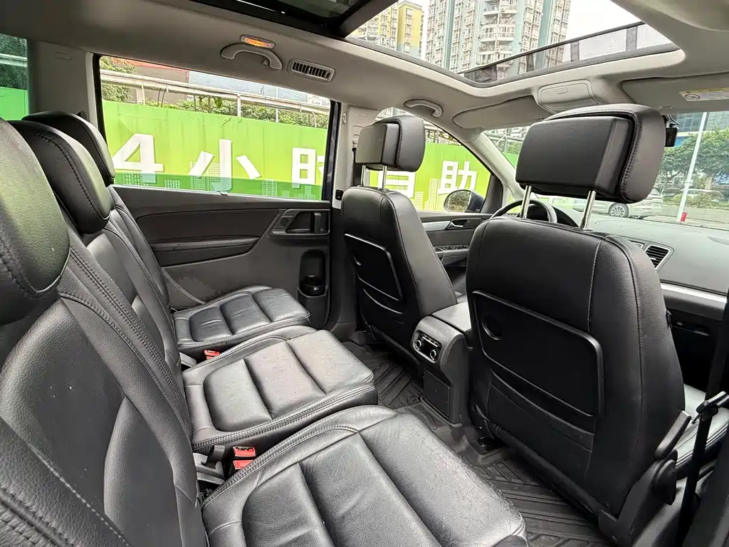 Volkswagen Sharan — миниатюра 12
