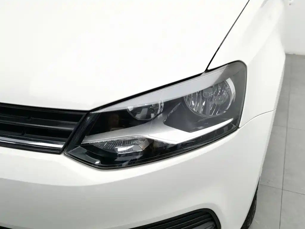 Volkswagen Polo — миниатюра 7