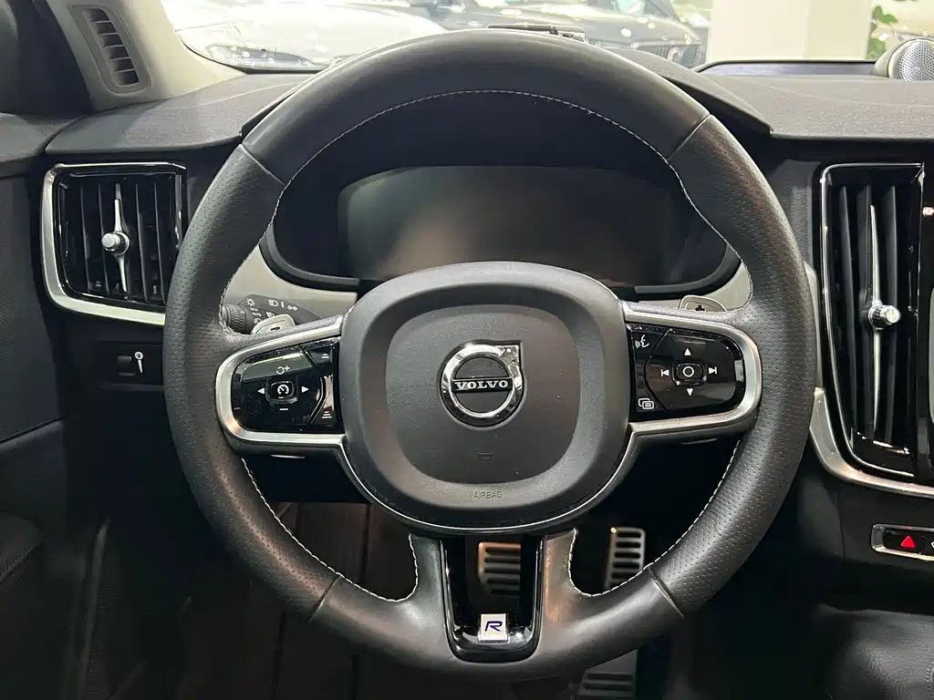 Volvo S90 — миниатюра 14