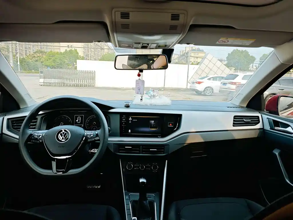 Volkswagen Polo — миниатюра 4