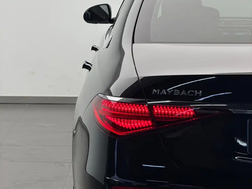 Mercedes-Benz S-Class — миниатюра 20