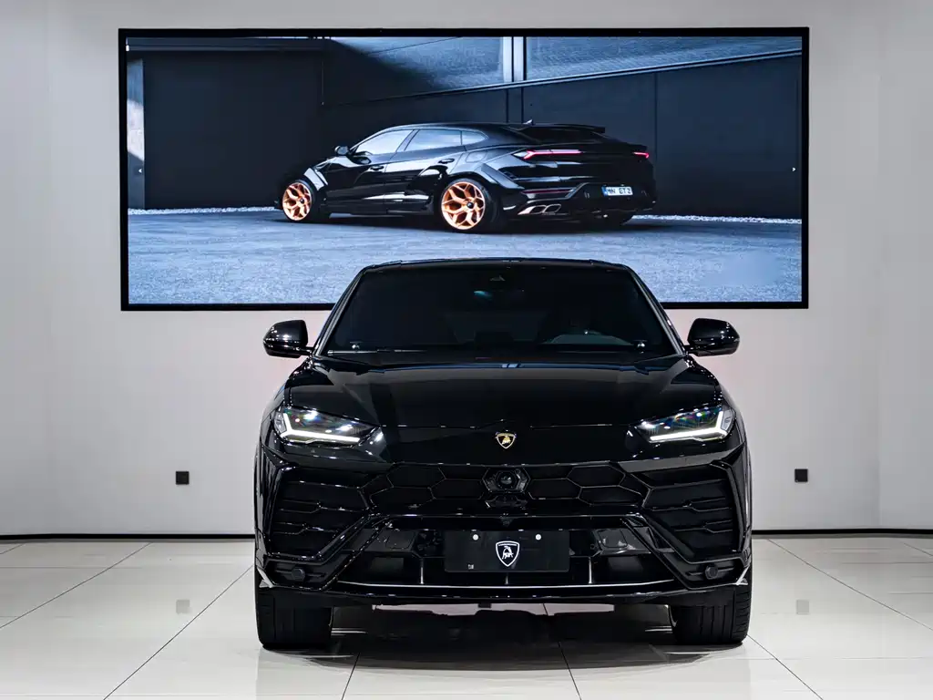 Lamborghini Urus — миниатюра 2