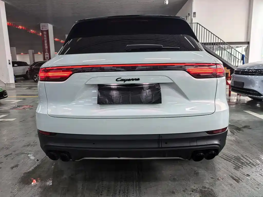 Porsche Cayenne Hybrid — миниатюра 5