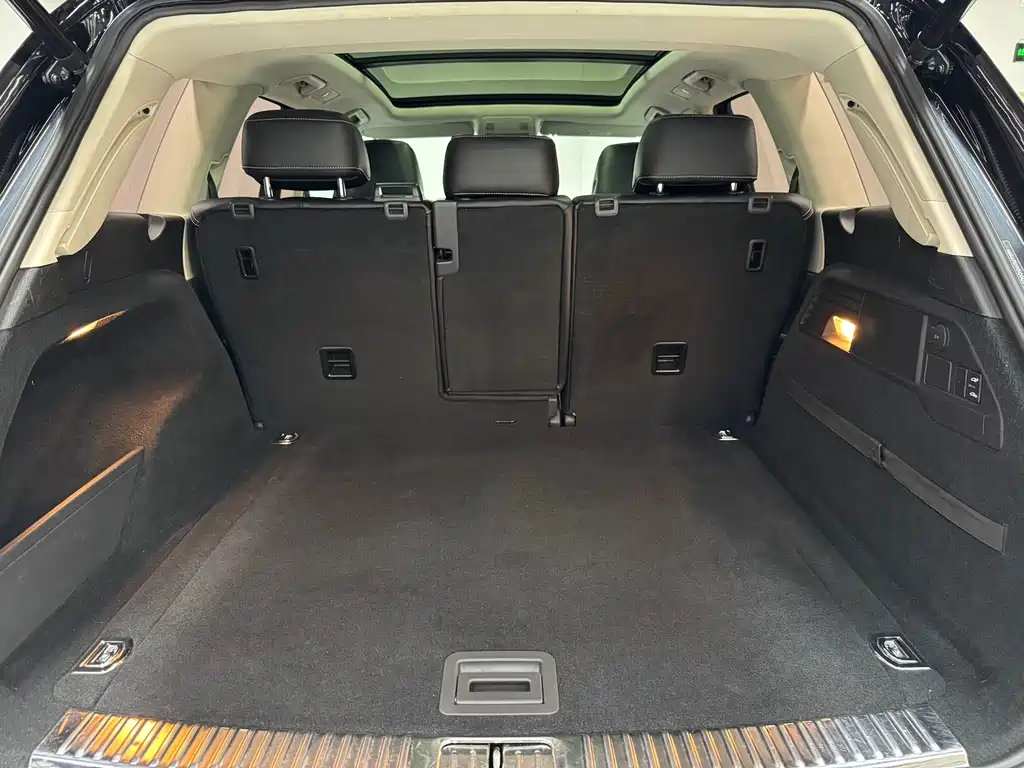 Volkswagen Touareg — миниатюра 15