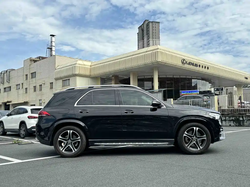 Mercedes-Benz GLE New Energy — миниатюра 5
