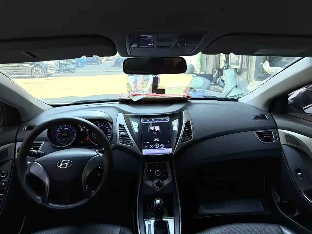 Hyundai Elantra Langdong — миниатюра 6