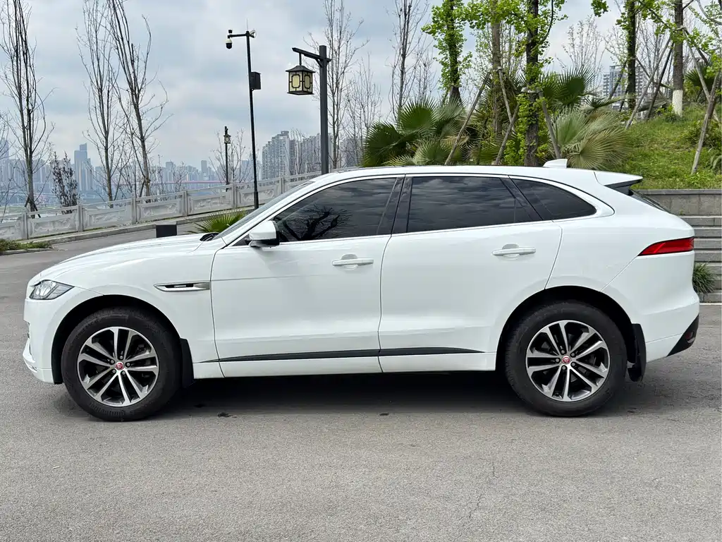 Jaguar F-Pace 2016 3.0 SC R-Sport Sport