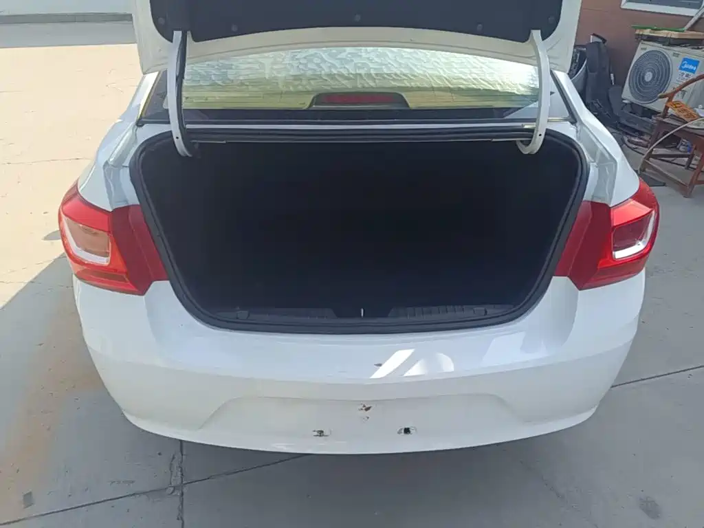 Chevrolet Cruze — миниатюра 19