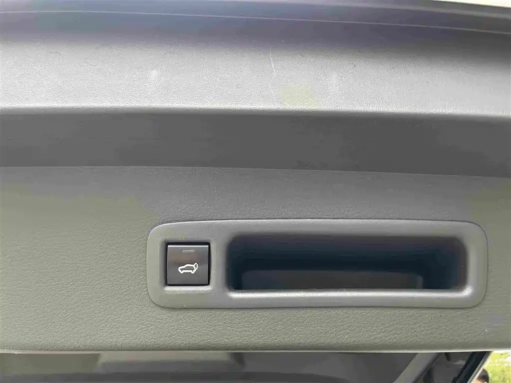 Toyota Granvia — миниатюра 30