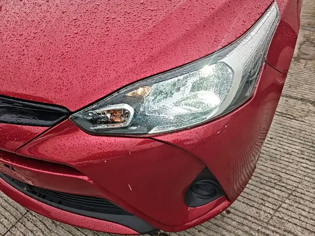 Toyota Yaris L — миниатюра 24