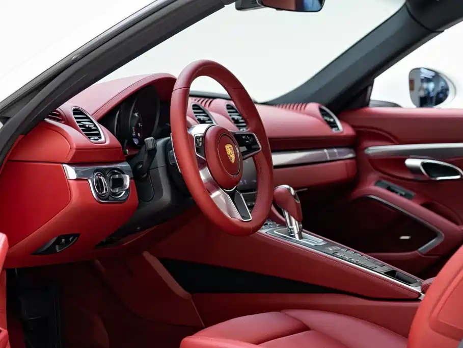 Porsche 718 2018 Cayman 2.0T