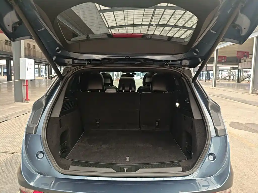 Lincoln MKC — миниатюра 19