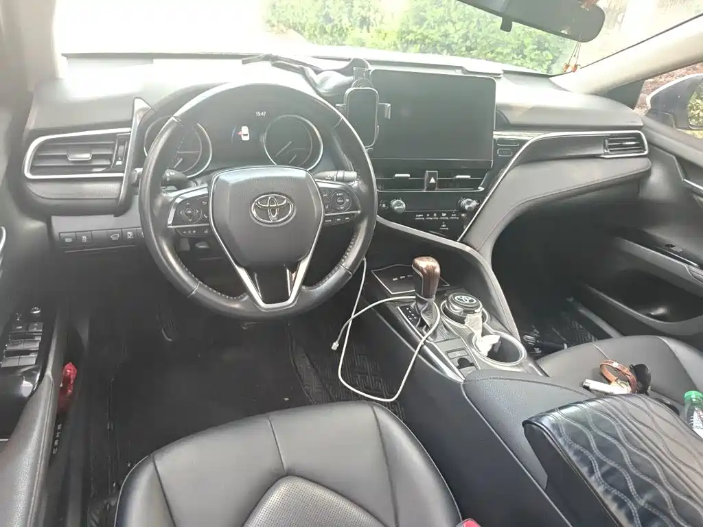 Toyota Camry — миниатюра 13