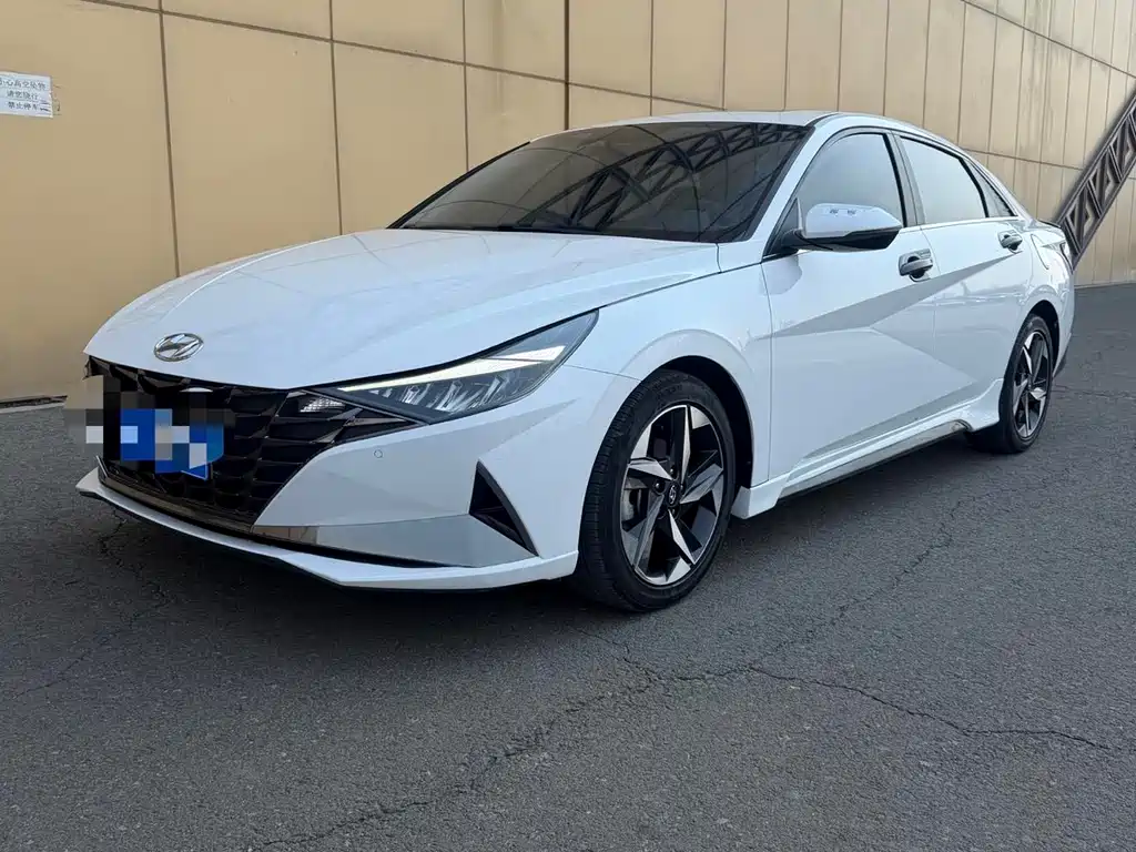 Hyundai Elantra 2023