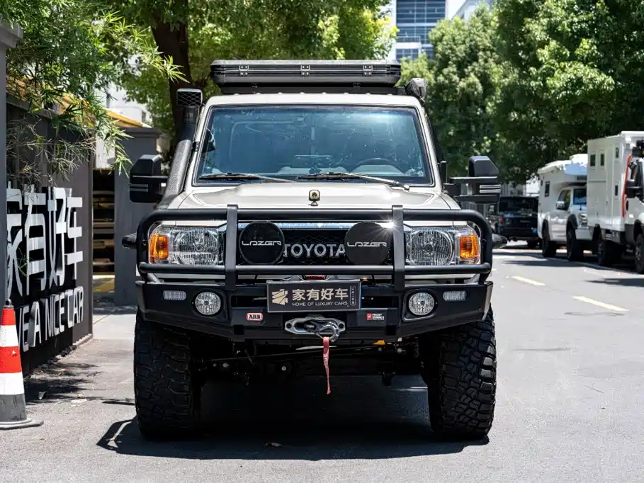 Toyota Land Cruiser LC79 2022 4.0L MT