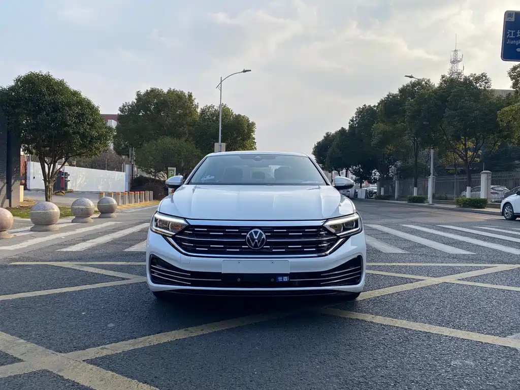 Volkswagen Sagitar 2023