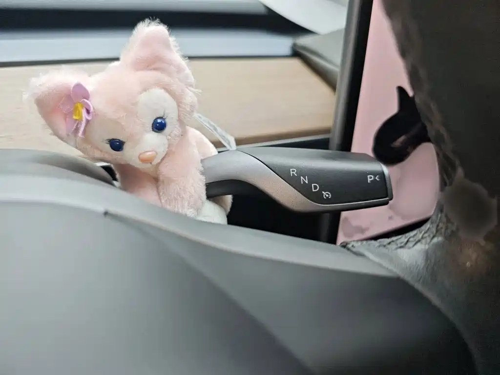 Tesla Model 3 — миниатюра 7