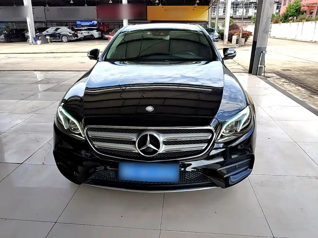 Mercedes-Benz E-Class — миниатюра 3
