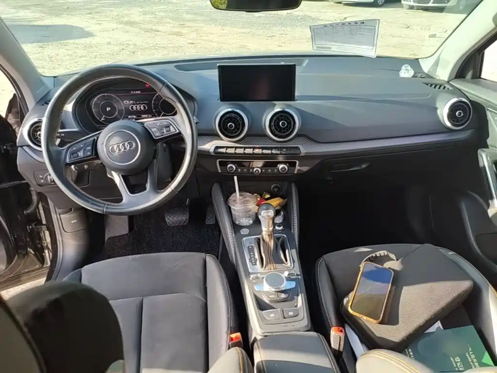Audi Q2L e-tron — миниатюра 10
