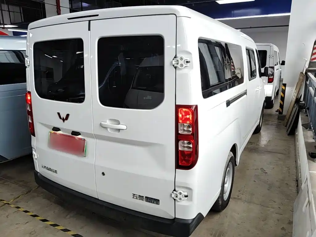 Wuling Yangguang — миниатюра 7
