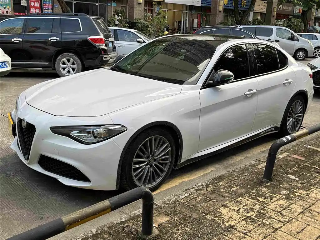 Alfa Romeo Giulia — миниатюра 2