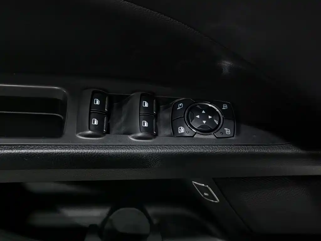 Ford Mondeo New Energy — миниатюра 9