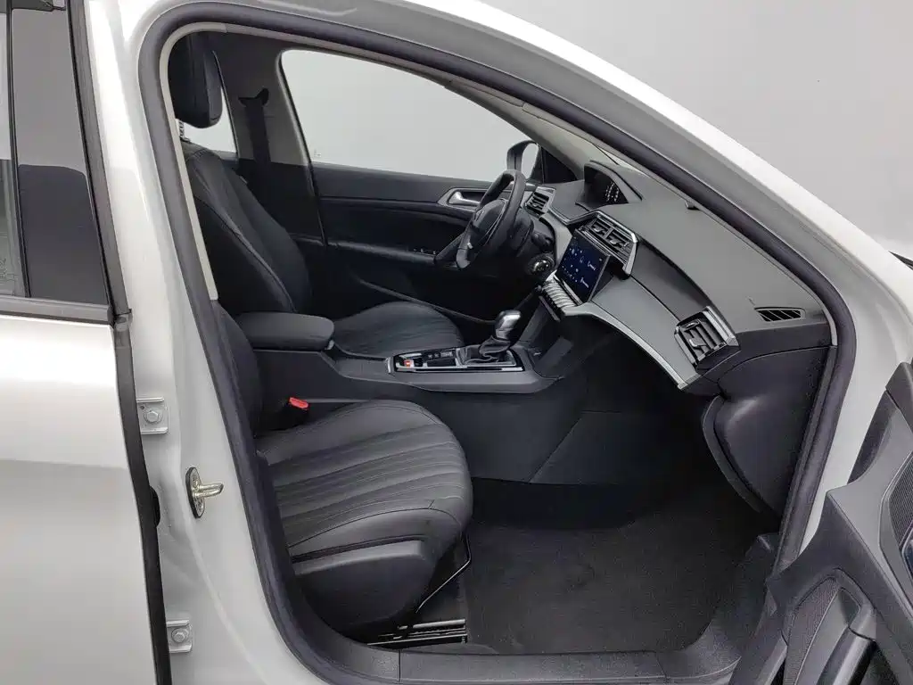 Peugeot 408 — миниатюра 23