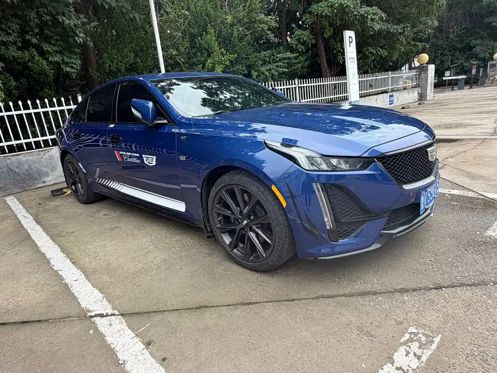 Cadillac CT5 2022 28T