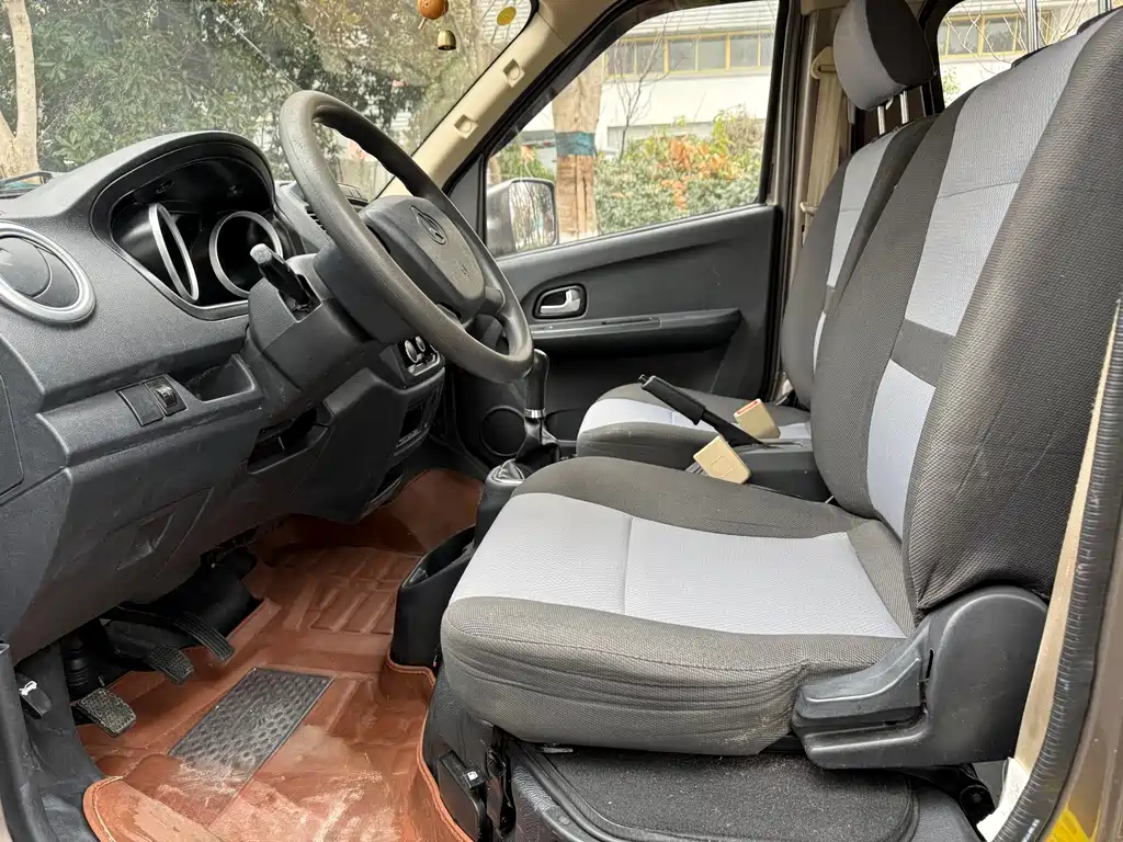 CHANGAN CHANGAN RUIXING M60