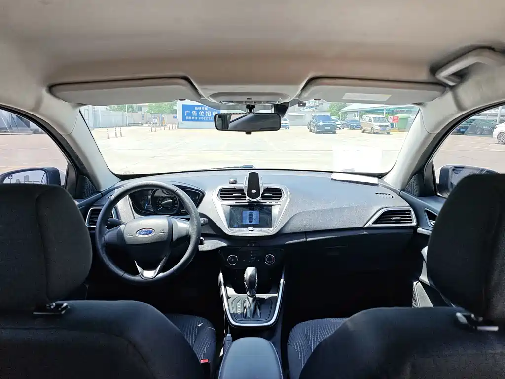Ford Escort — миниатюра 12