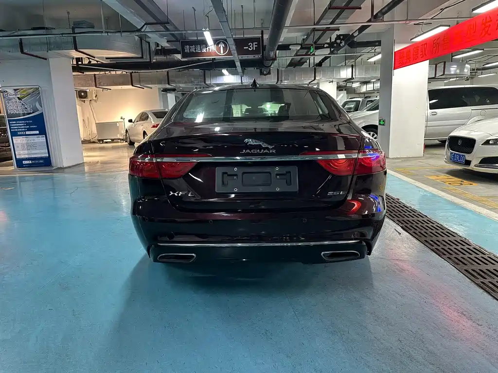 Jaguar XFL — миниатюра 5