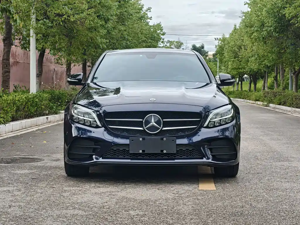 Mercedes-Benz C-Class — миниатюра 2