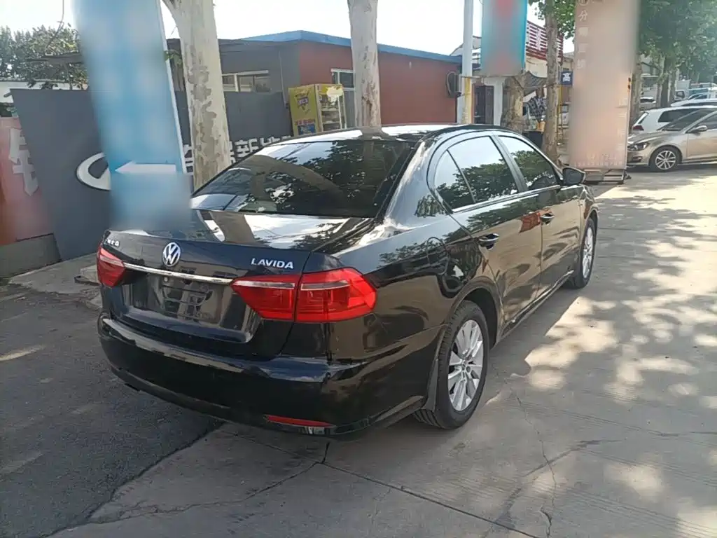 Volkswagen Lavida 2013 1.6L MT Comfort