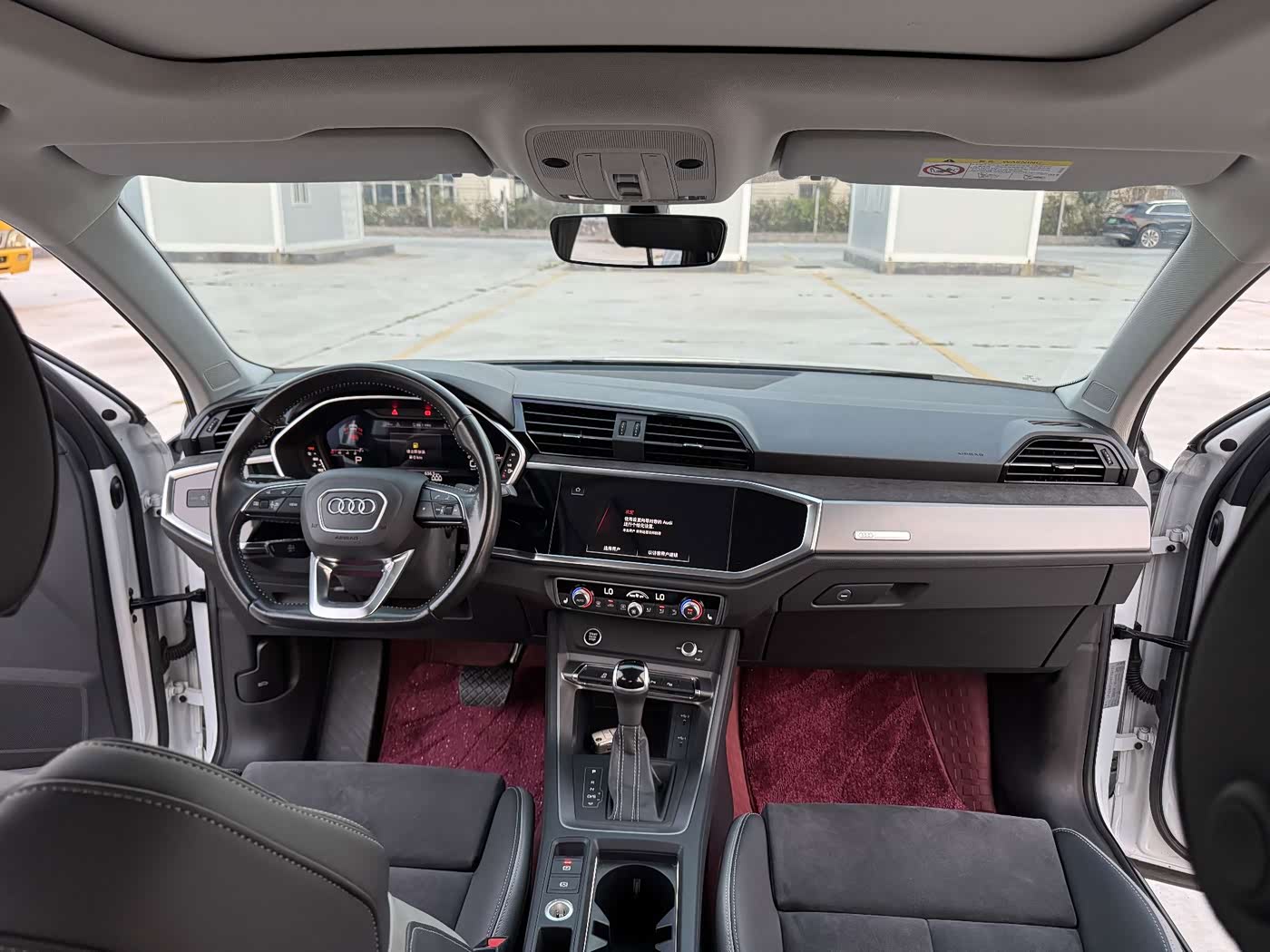 Audi Q3 1.4 л 2022 г. Белый, пробег 41000 км