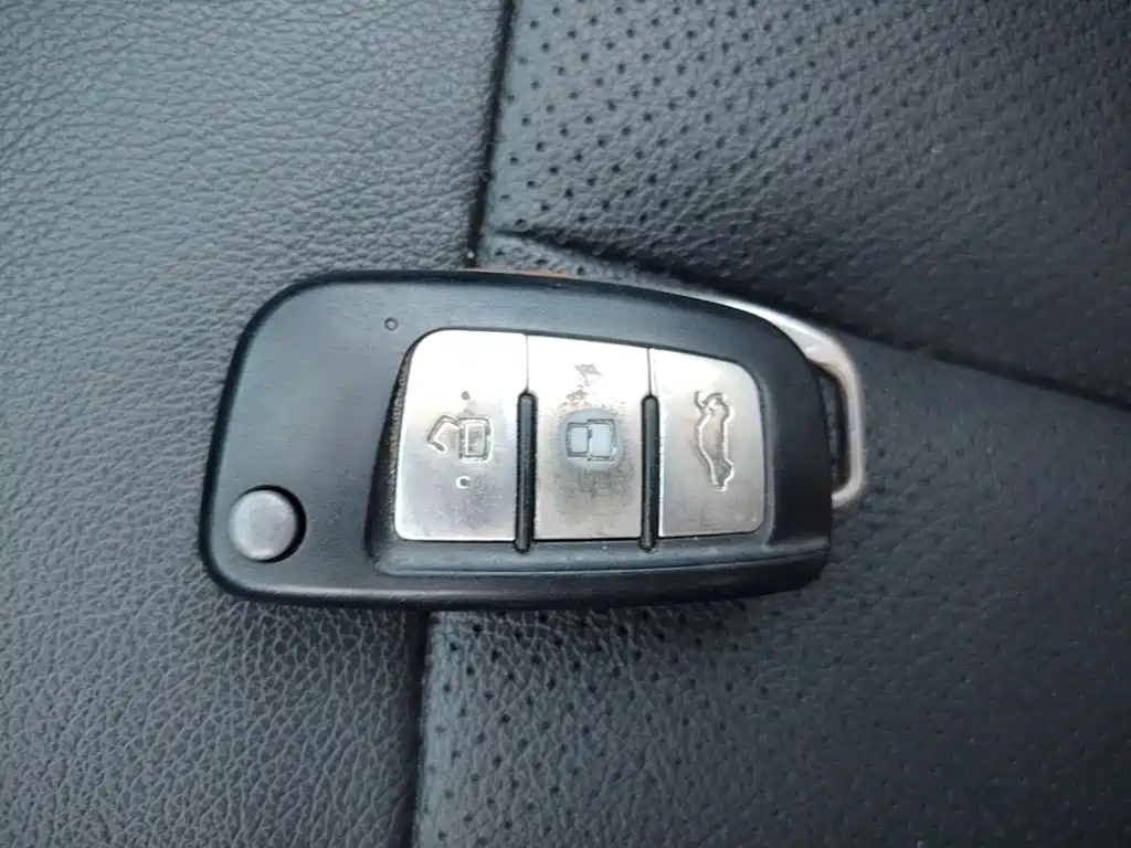 Geely Vision X3 — миниатюра 9