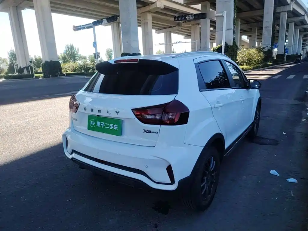 Geely Vision X3 — миниатюра 7