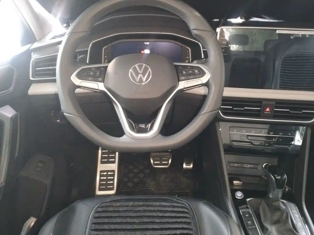 Volkswagen Tiguan L — миниатюра 11
