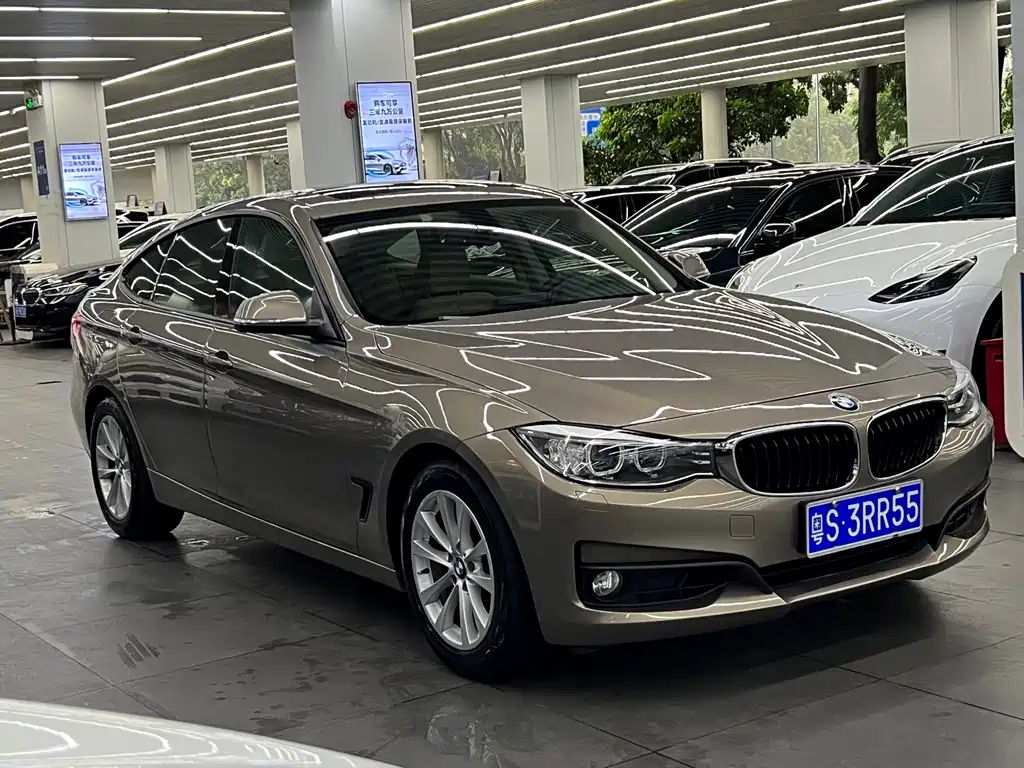 BMW 3 Series GT 3 GT 2014 320i Lead