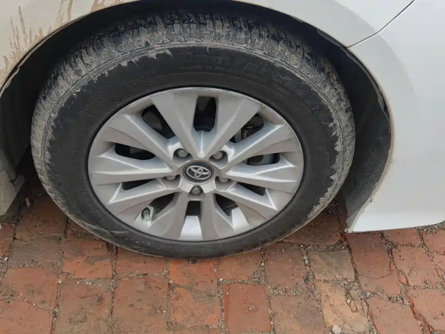 Toyota Corolla — миниатюра 6