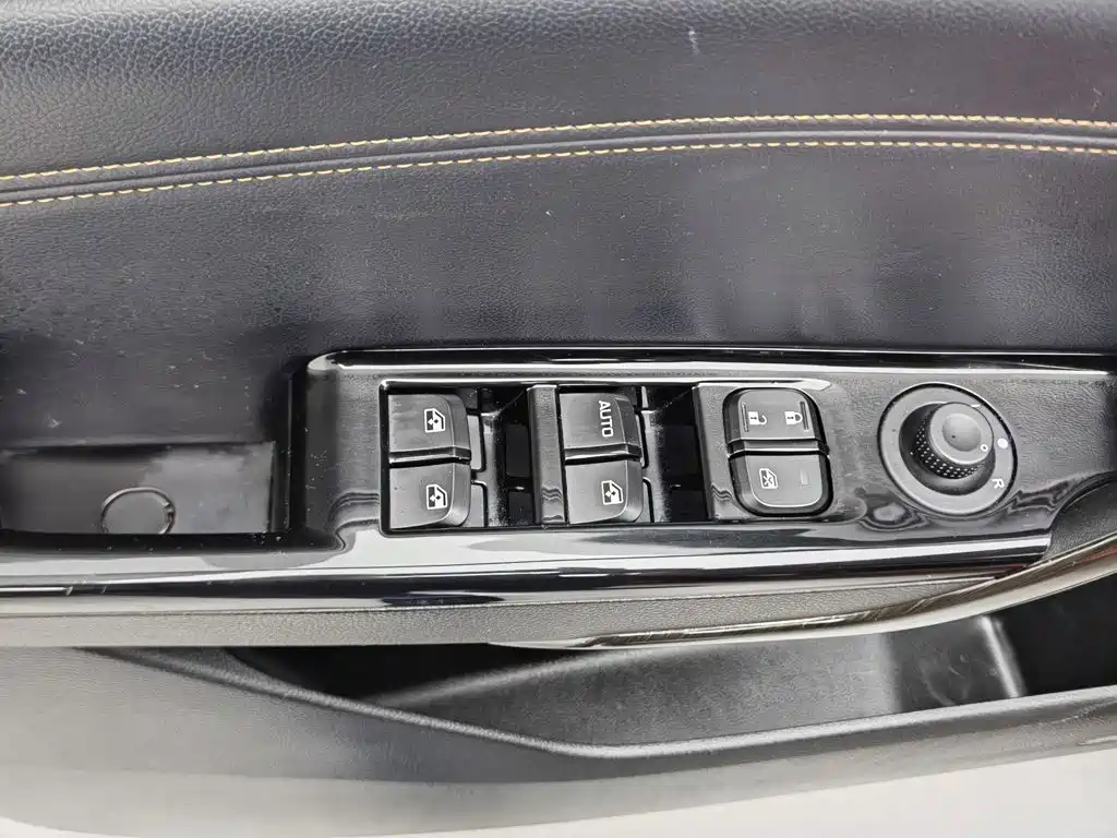 Baojun 310 — миниатюра 9
