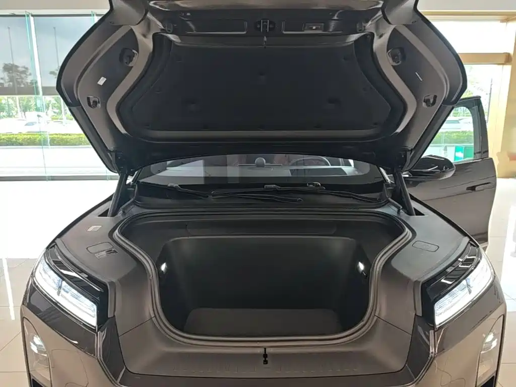 NIO ES8 — миниатюра 20