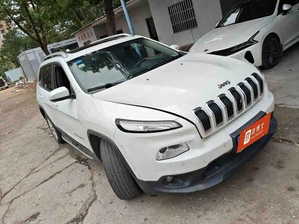 Jeep Cherokee — миниатюра 2
