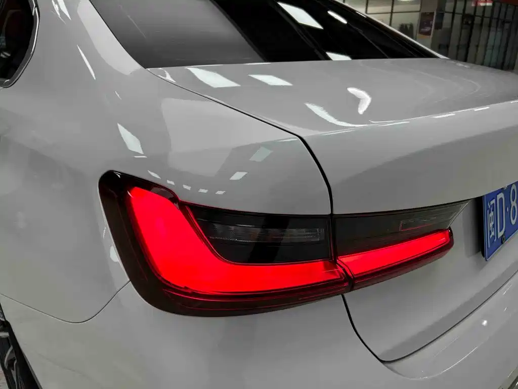 BMW 3 Series — миниатюра 24
