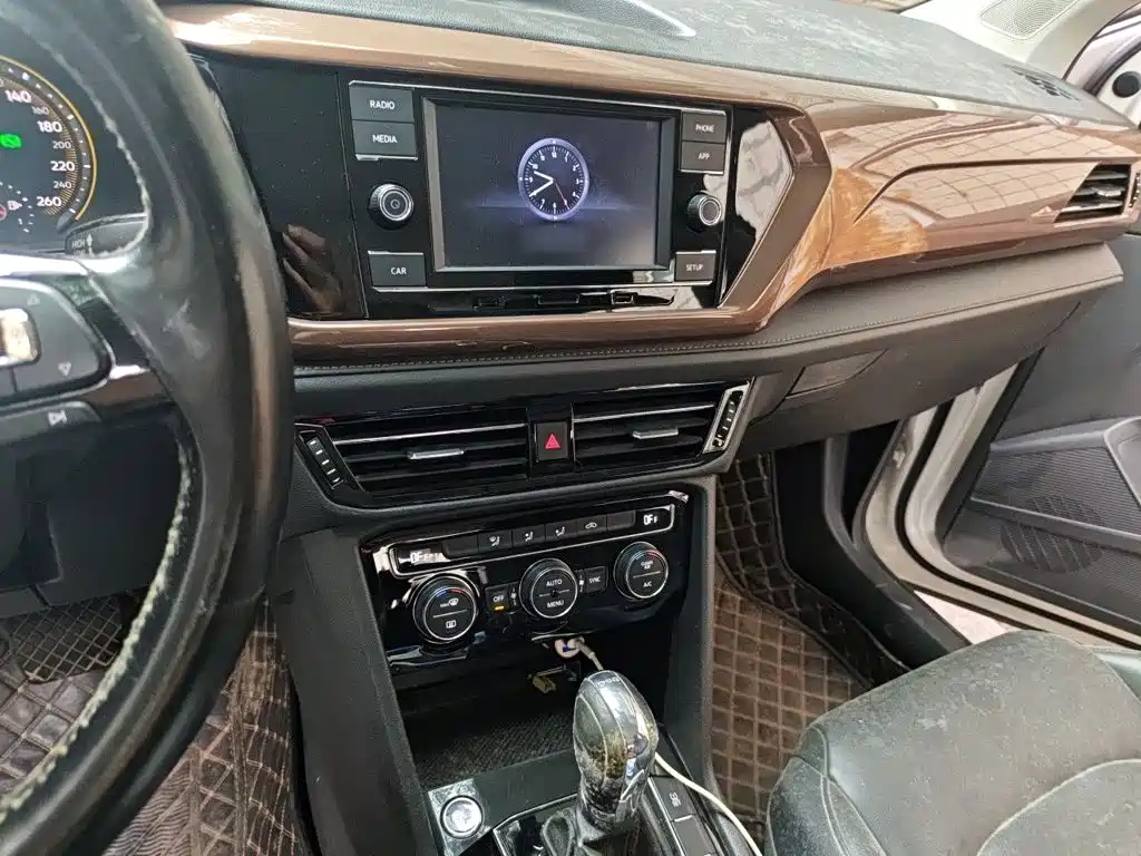 Volkswagen Tharu — миниатюра 6