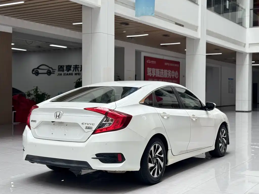 Honda Civic — миниатюра 5