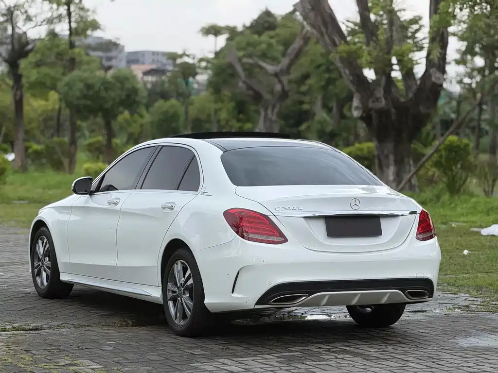 Mercedes-Benz C-Class — миниатюра 7